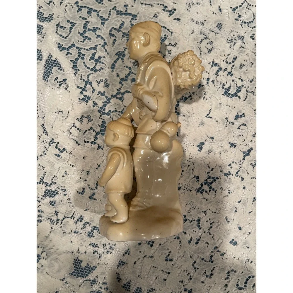 Vintage Hand Painted Japan Porcelain Figurine Man Child Carrying‎ Goods - Picture 2 of 5